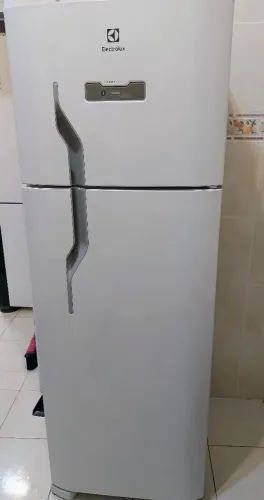Geladeira Electrolux 310L - Ótimo Estado!