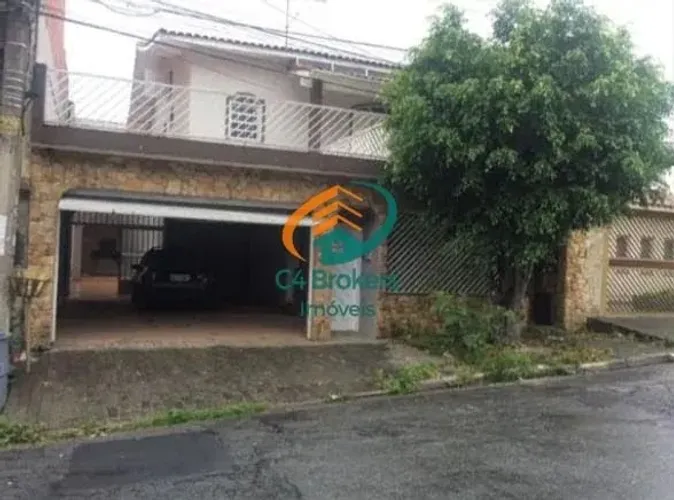 Sobrado em Rua em Vila Rio de Janeiro - Guarulhos, SP