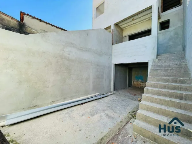 Casa com Entrada Individual Bairro São João Batista.