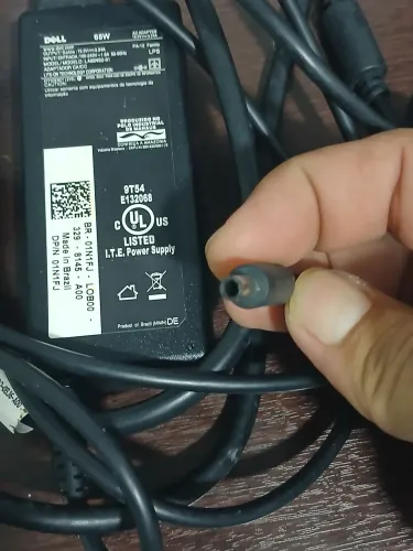 Vendo carregador dell 65w bico fino para notebook !!!