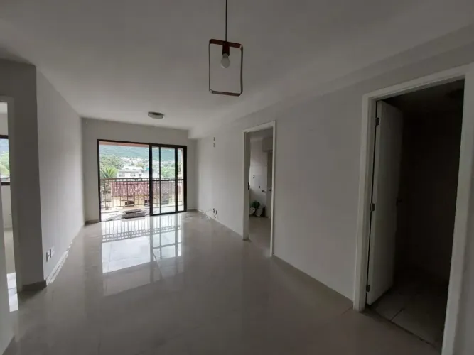 Imóvel para aluguel tem 65 metros quadrados com 2 quartos em Taquara - Rio de Janeiro - RJ