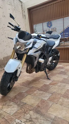 Suzuki GSR 750 - 2016
