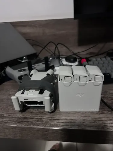 DJI Mini 4 Pro Fly More Combo | Excelente Estado