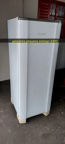 Geladeira pequena entregamos