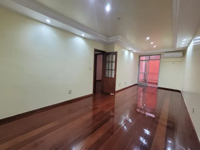 Apartamento com 3 dormitórios à venda, 116 m² por R$ 300.000 - Praça Seca - Rio de Janeiro