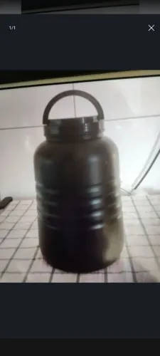Pote preto vazio de WAY