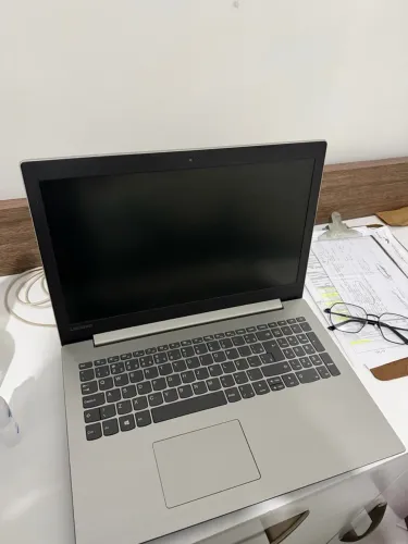 Notebook Lenovo - Liga e funciona - Ideal para peças ou manutenção