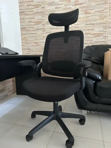Cadeira de escritório ergonômica Astra