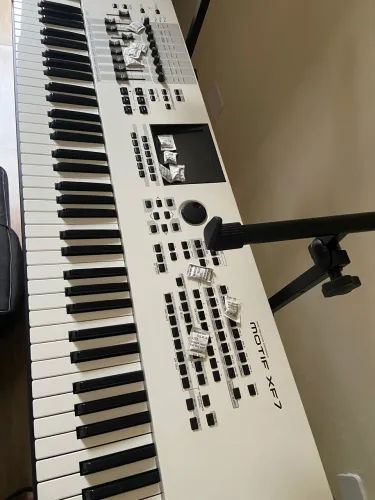 Yamaha Motif xf7 white 