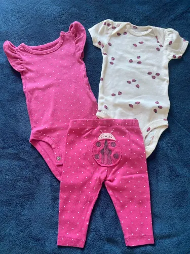 Conjunto Carters até 3 meses semi novo Menina