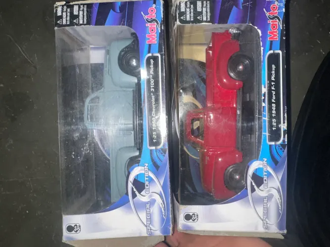Carrinhos maisto special edition