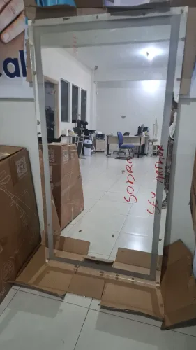 Vendo espelho de 1.80 x 0.90 com espaço para led
