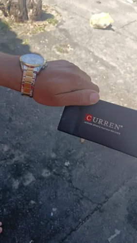 Vende-se relogio Currren "Elegância que marca, presença"