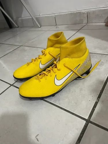 chuteira nike phantom neymar amarelo e preto