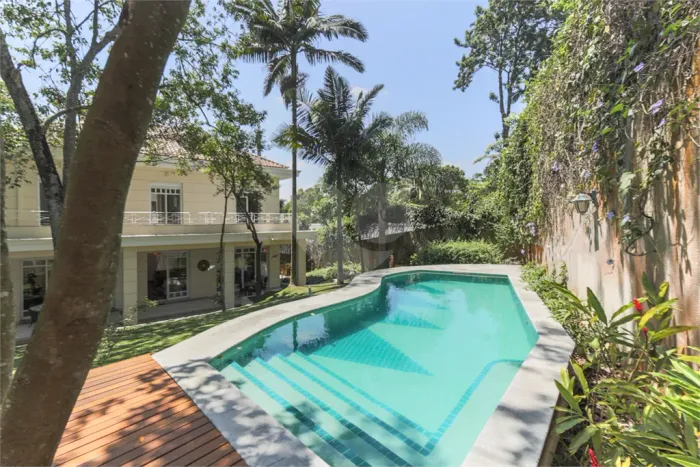 Casa à venda com 5 suítes no condomínio Chacara Flora, São Paulo - SP