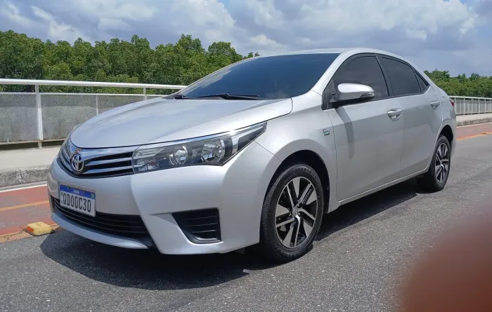 Toyota Corolla GLI 1.8 Flex 16V Aut. 2015