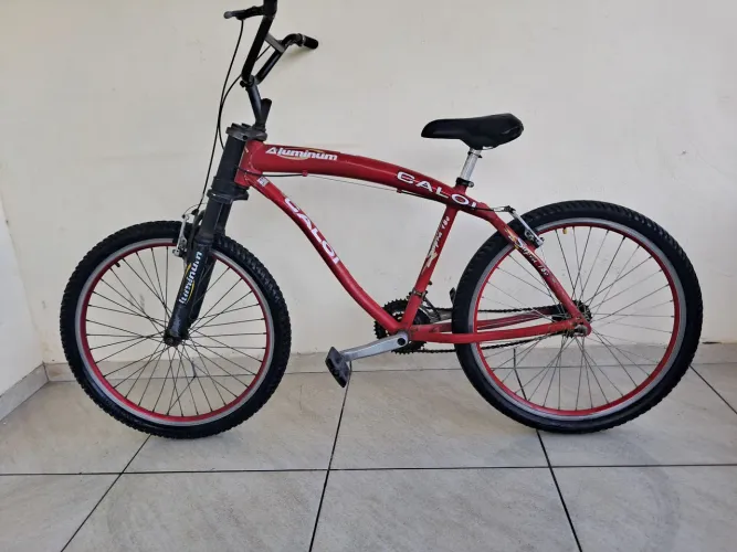 Bicicleta caloi alumínio,  com câmaras de ar novas e rolamento novo. 