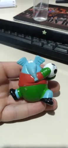 Boneco Chaveiro Elefante Goleiro Bolacha Passatempo