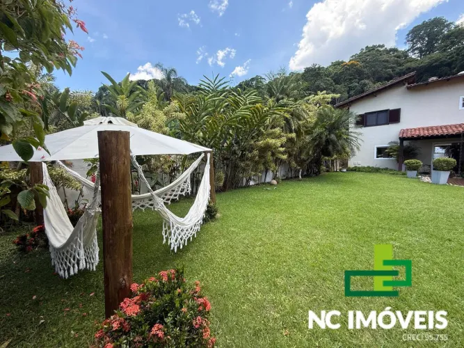 Casa a Venda em Condomínio Pé na Areia Praia da Cocanha Caraguatatuba, SP