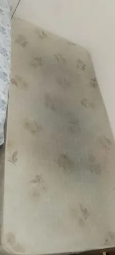 Colchão de solteiro em bom estado