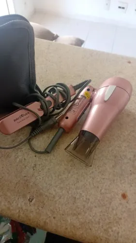 Vendo kit de secador e chapinha