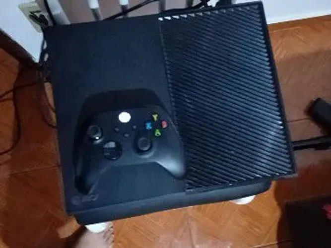 Xbox One seminovo, 124 jogos digitais e 13 jogos em mídia física