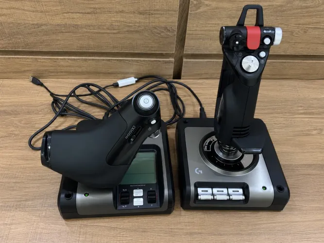 Logitech G X56 HOTAS - Joystick + Throttle - Pouco Uso