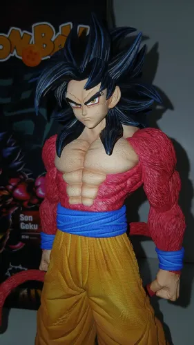 Goku SSJ4 - Break Studio