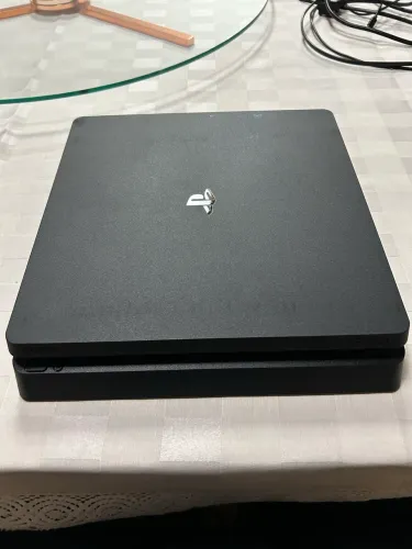 PlayStation 4 slim 1TB
