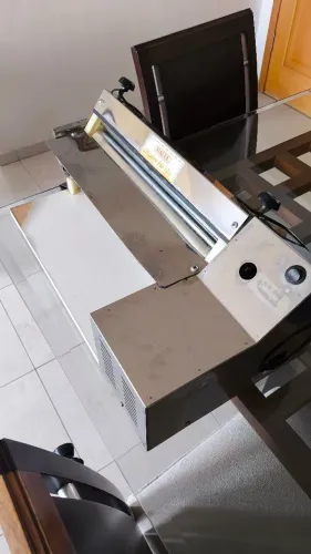 Cilindro elétrico inox para massas (Malta 40cm + cortador de talharim)