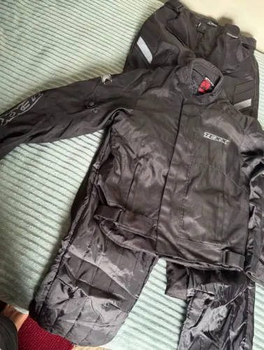 Vendo conjunto texx masculino Tam.G