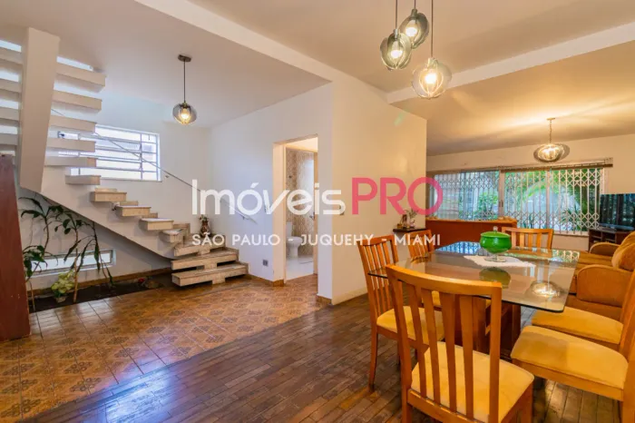 Casa com 236 m² 06 vagas Jabaquara