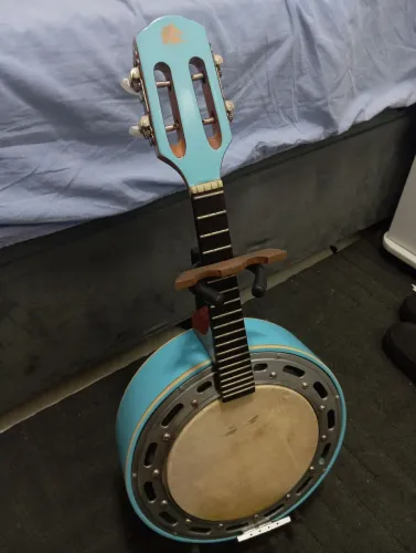 Banjo Marques USADO Azul bebê 