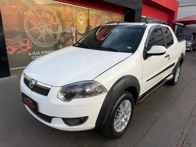 Fiat Strada Trekking 1.6 16V Flex CD 2015