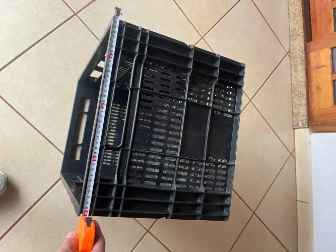 ? A SOLUÇÃO IDEAL PARA O SEU NEGÓCIO Caixas plásticas modelo supermercado