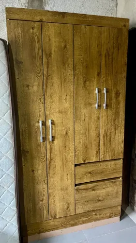 Roupeiro 4 portas