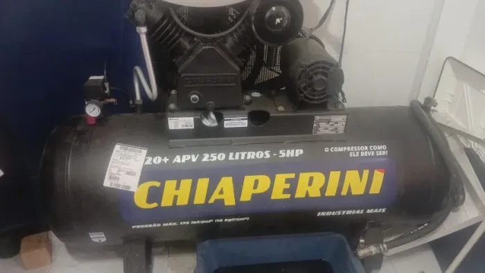 Compressor trifásico 250l 5hp