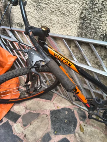 Bicicleta Caloi Vulcan aro 29