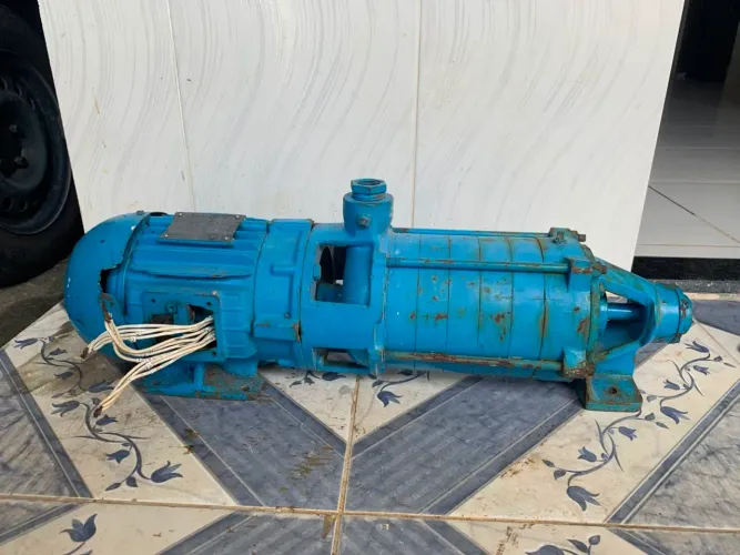 Bomba de agua trifásico