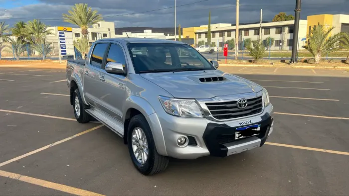 Toyota Hilux CD SRV D4-d 4X4 3.0 TDI Diesel AUT 2015