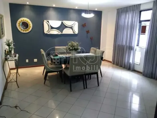 Casa de condomínio para venda tem 238 metros quadrados com 4 quartos em Tijuca - Rio de Ja