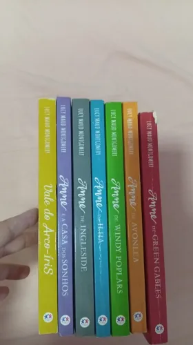 Coleção de livros Anne com e