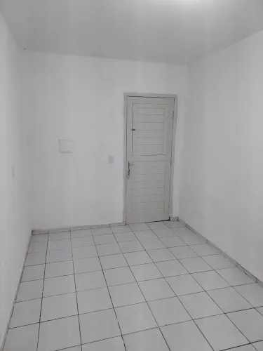 Kitnet com 1 quarto em Parnamirim 