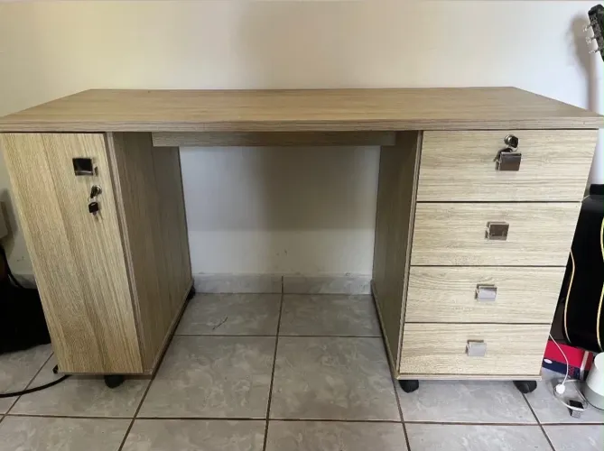 Escrivaninha MDF