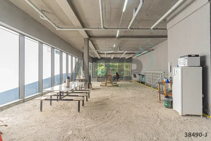 Loja para locação com 425 m² no Sky Pinheiros