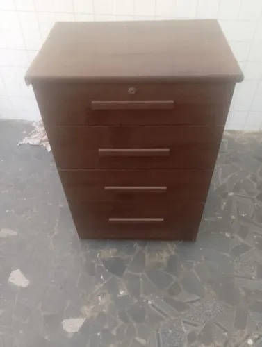 Vende -se 1 cômoda