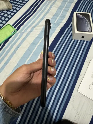 IPHONE XR BLACK 64gb SEM GRAVE !!! 