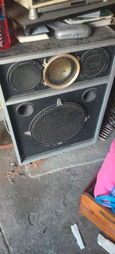 Som caseiro, muito bom e potente completo