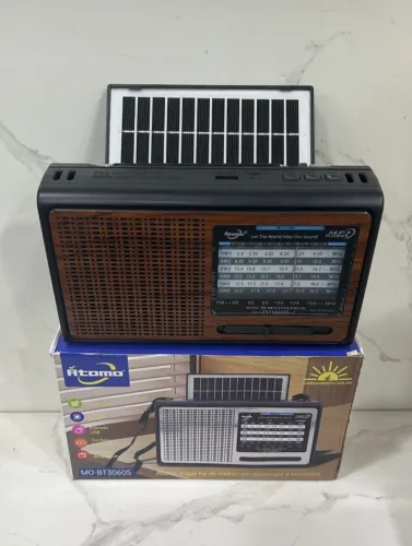 Rádio retrô solar 