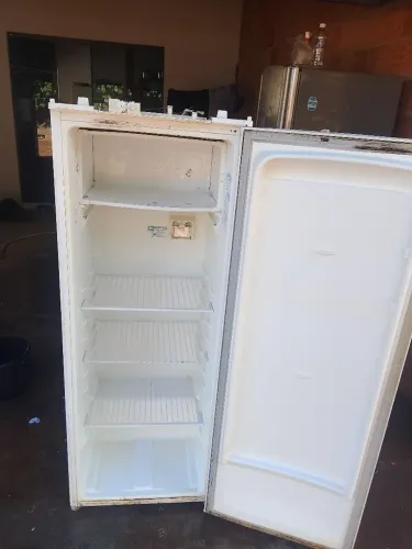 Vendo geladeira usada em bom estado